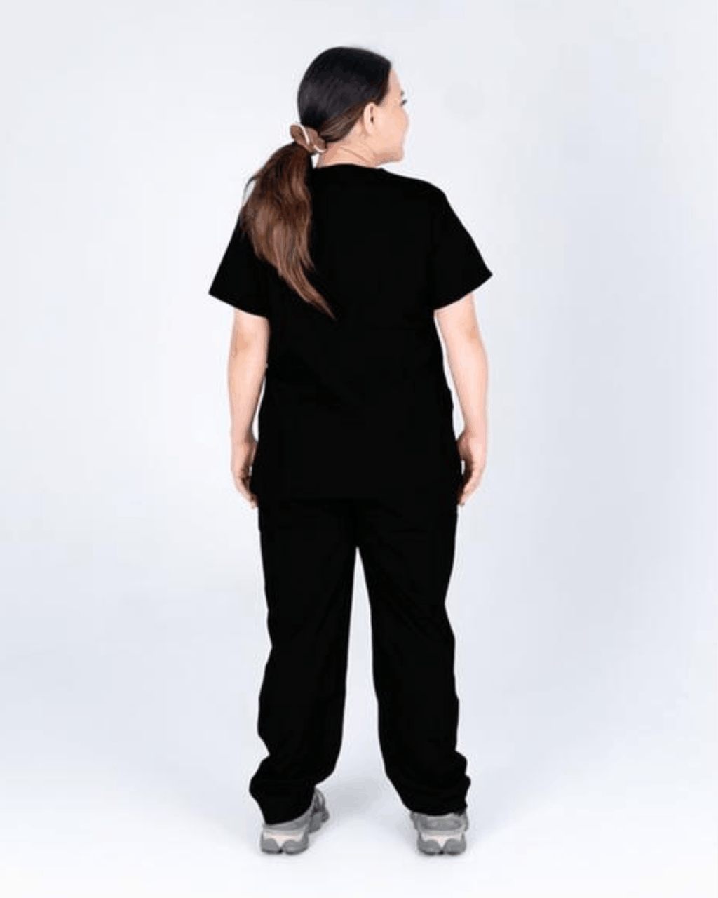 THE EVERYDAY SCRUB SET – ONYX BLACK